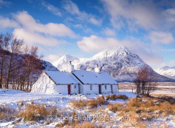 Black Rock Cottage and Buachaille Etive Mor durng Winter.