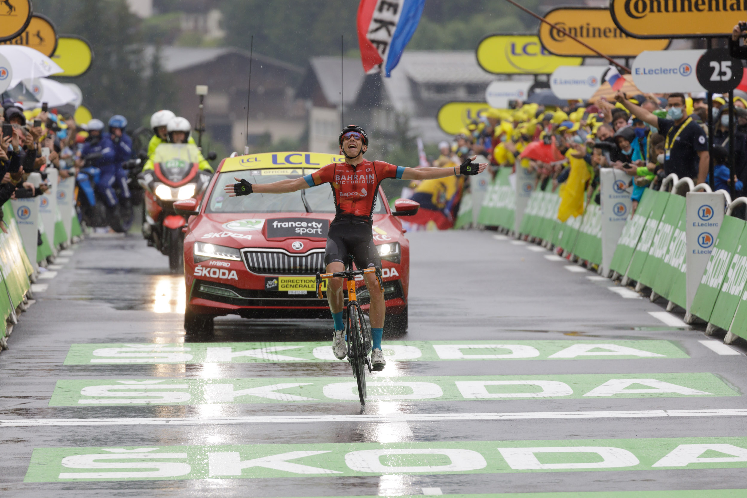 Dylan Teuns claims the 8th stage of the Tour de France in Le Grand-Bornand.